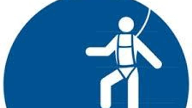 Обложка курса «Безопасные работы на высоте» на Stepik