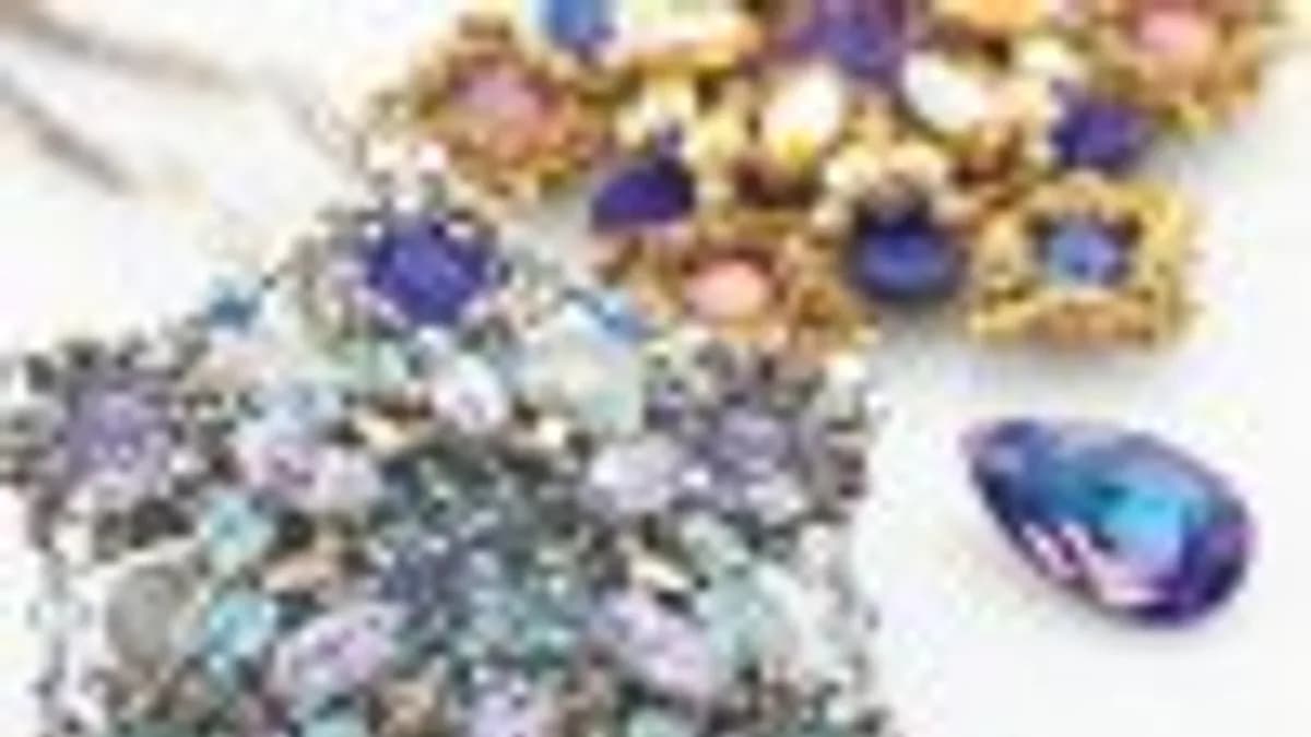 Обложка курса: [Бисероплетение] Кулон-брошь снежинка [Апполинария Копривник]. Площадка: Складчик