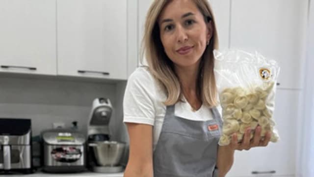 Обложка курса: Бизнес на кухне (Марина Байкова). Площадка: Складчина.biz