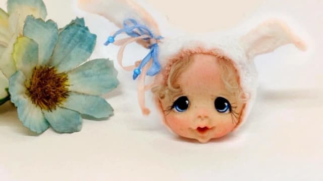 Обложка курса: Брошь Зая (Юлия Ненюкова). Площадка: Складчина.biz