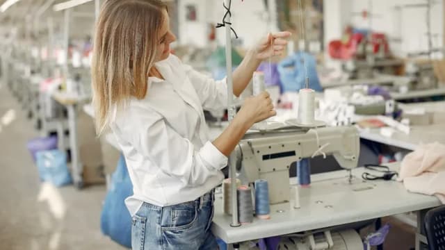 Обложка курса: [Fashion Factory School] Свой швейный цех. Площадка: Складчина.biz