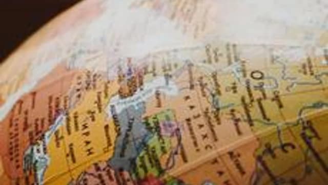 Обложка курса «География 10 класс» на Stepik