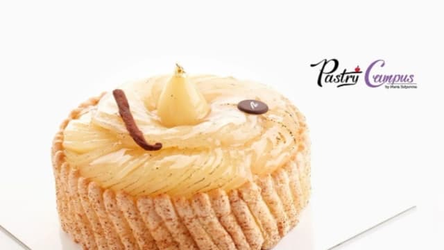 Обложка курса: Грушевая Шарлотт [Мария Селянина]. Площадка: Складчик