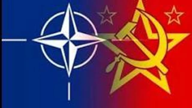 Обложка курса «История Холодной войны» на Stepik