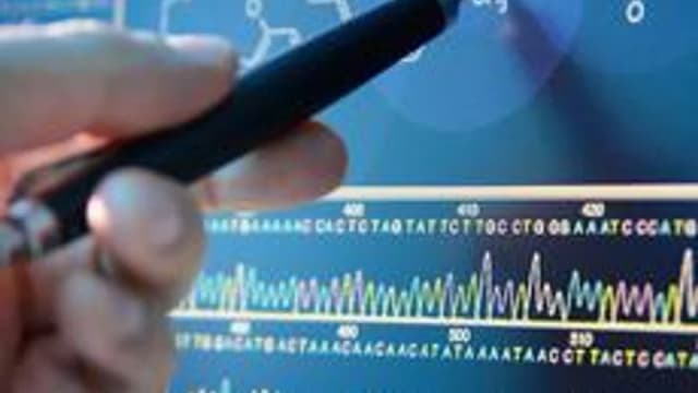 Обложка курса «Компьютерное моделирование в химии» на Stepik