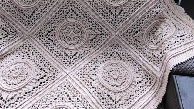 Обложка курса: [lenamasterica] Плед Алиса | Alice blanket (Елена Божкова). Площадка: Складчина.biz