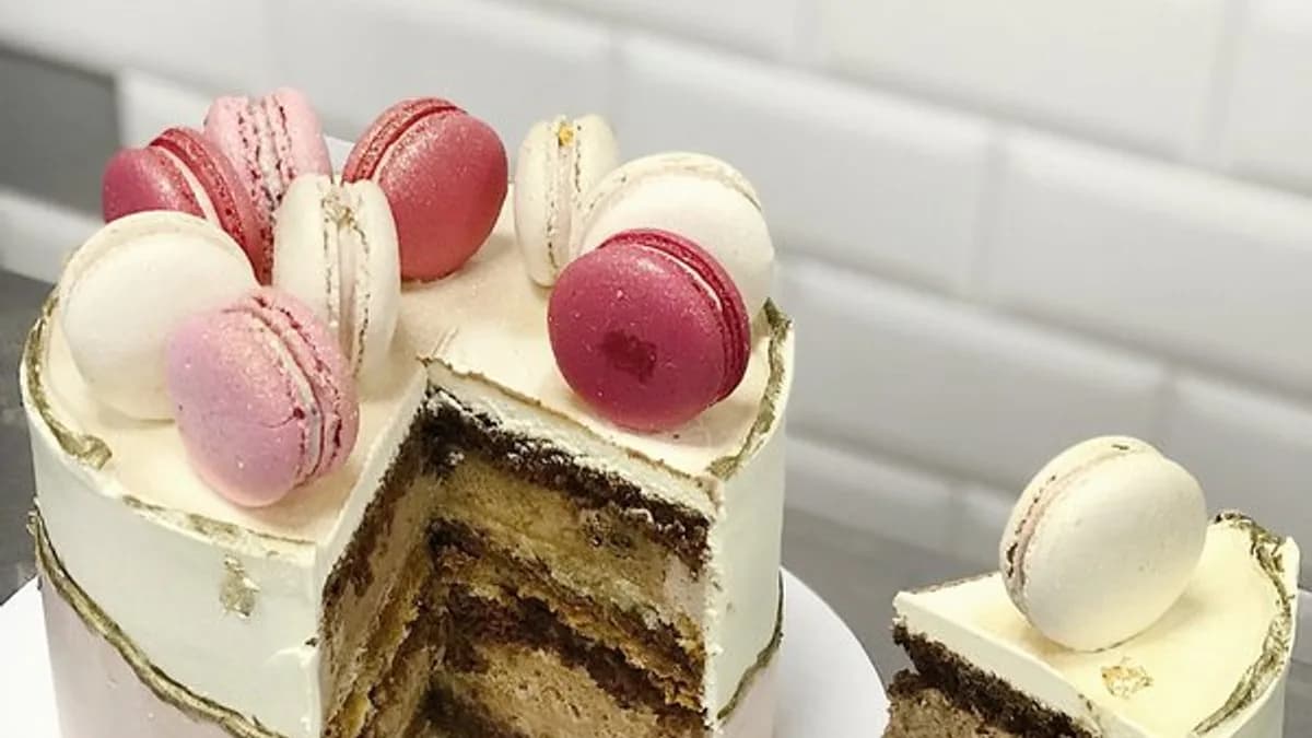 Обложка курса: [Make Cake] Торт «Шоколадный Бейлис» (Анастасия Лазарева). Площадка: Складчина.biz
