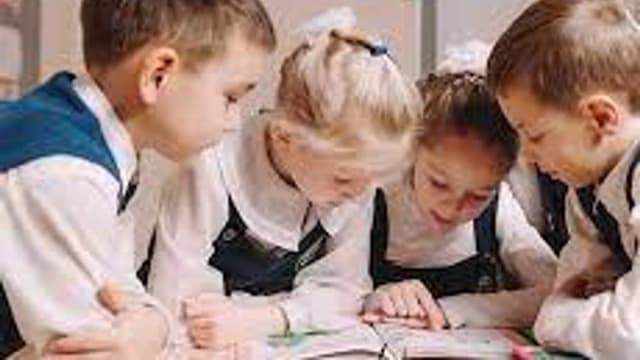Обложка курса «Начальная школа» на Stepik