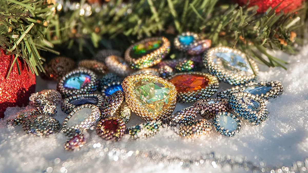Обложка курса: Оплетение Swarovski. Площадка: Складчик