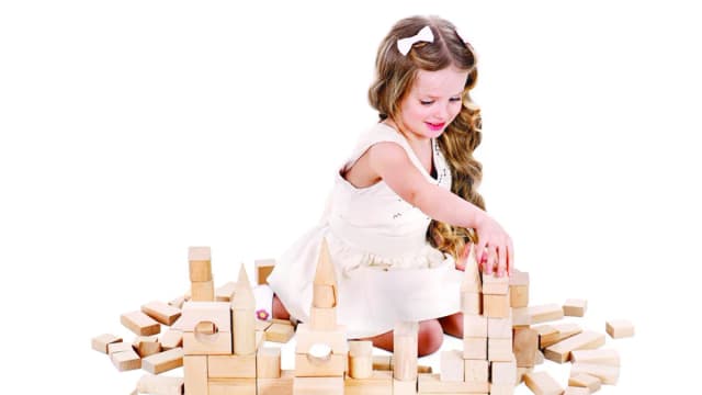 Обложка курса: Правильные игры и игрушки. Площадка: Складчик