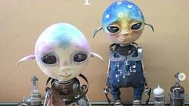 Обложка курса: Пришельцы (Кристина Грачева). Площадка: Складчина.biz