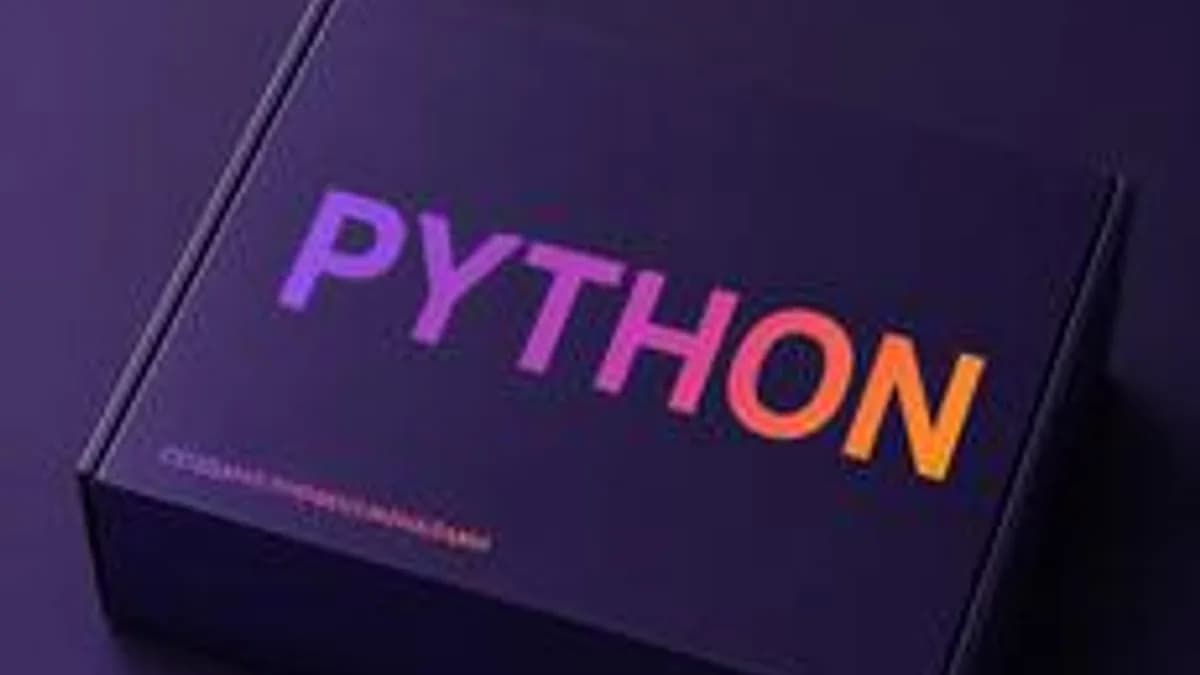 Обложка курса «Python» на Stepik