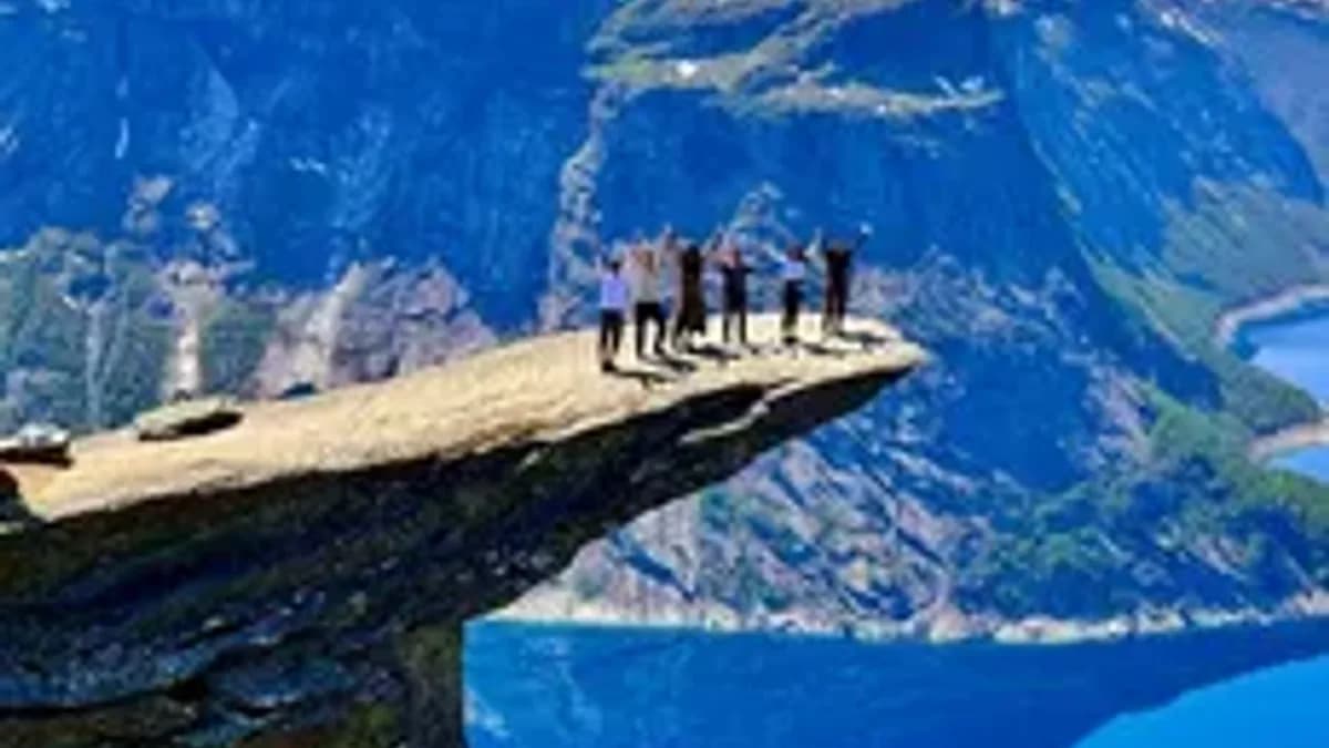 Обложка курса «Туризм и гостиничный сервис» на Stepik
