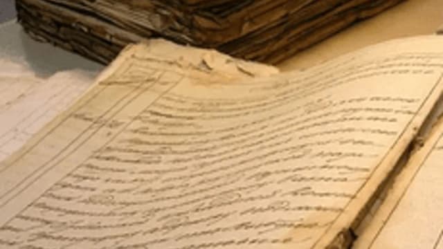 Обложка курса «Исторический фактчекинг: лаборатория критического мышления» на Stepik