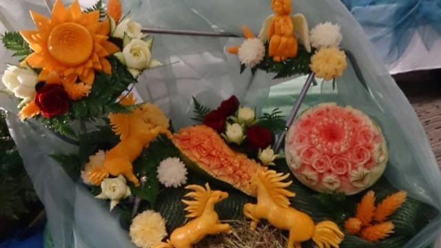 Обложка курса: Шедевры вашего стола. Карвинг, 2011 (Елена Владимирова). Площадка: Складчина.biz